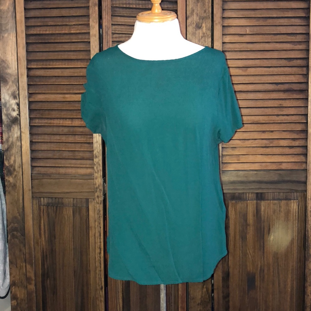 Professional H&M dark green shirt